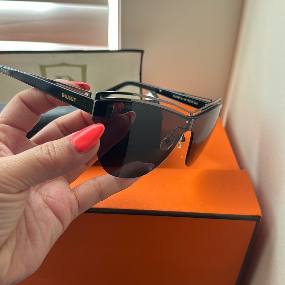 Black UV Balmain sunnies with oringal case